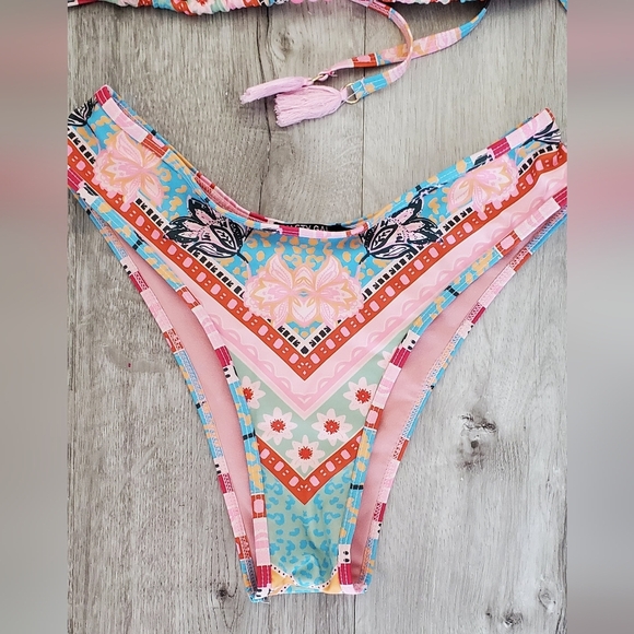 Nasty Gal Floral Boarder Boho Print Tassel Beaded  Bikini Swimsuit Set Size 8 - Picture 6 of 10
